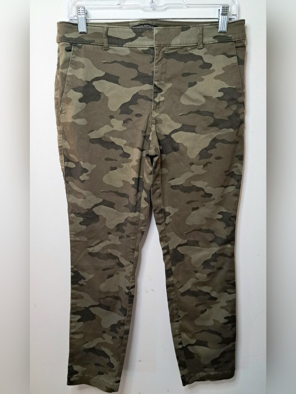 Banana Republic Women's Sloan Camo Skinny Pants Size 4 Waist 30